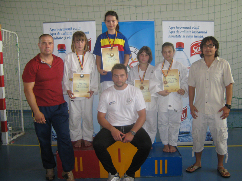 Kimonouri constănțene pentru podium - judo-1371656863.jpg