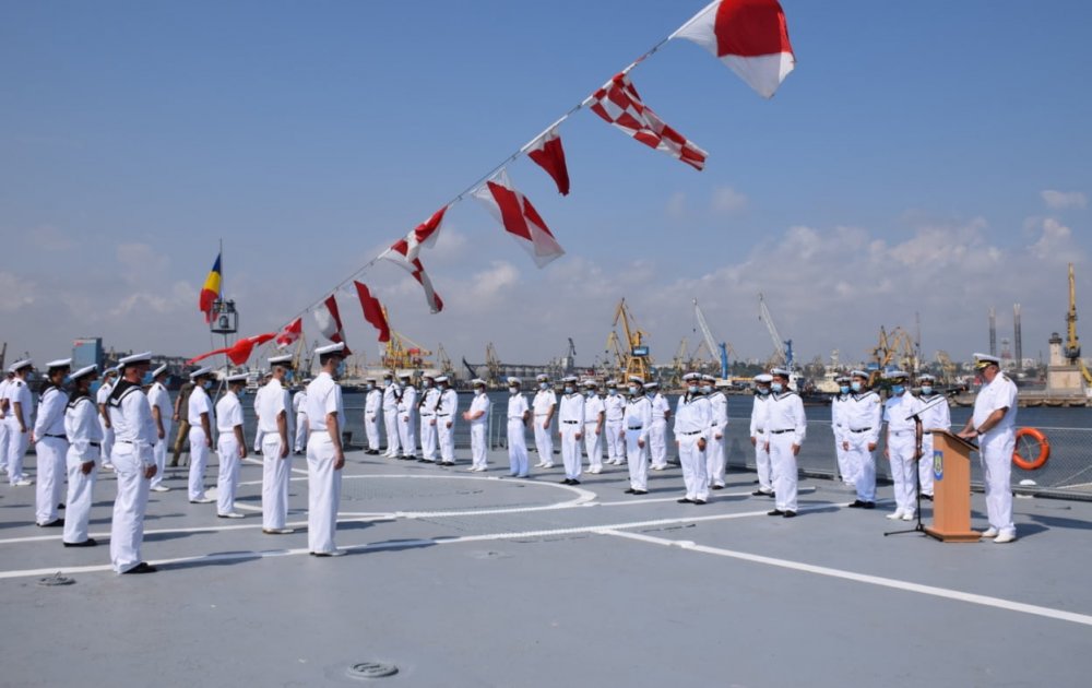 Soldaţii rezervişti voluntari de la Școala de Instruire a Forțelor Navale depun jurământul - juramant-1651669007.jpg
