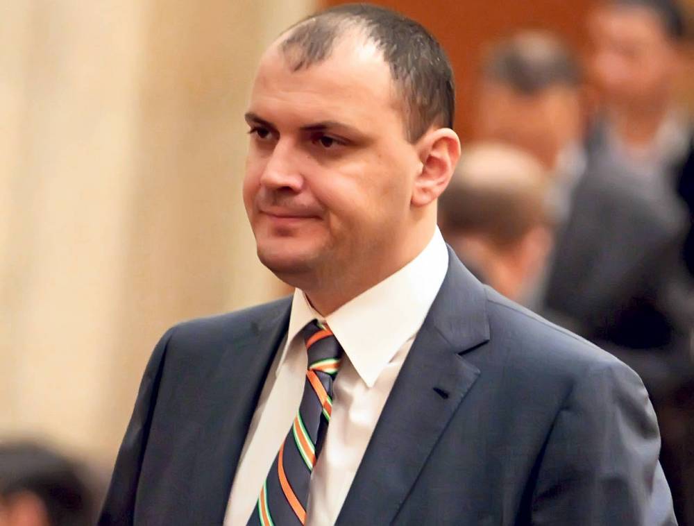 Sebastian Ghiță scapă de controlul judiciar în dosarul în care este cercetat și Victor Ponta - jurnalistiirosebastianghita-1473776318.jpg