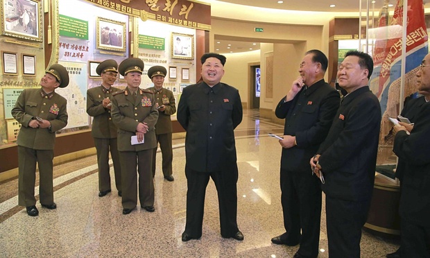 Kim Jong-un, vizită la un muzeu antiamerican - kimjongun-1437662764.jpg