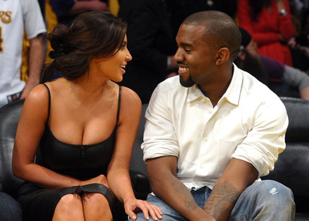 Kanye West și Kim Kardashian s-au căsătorit la Florența - kimkanread-1401025516.jpg