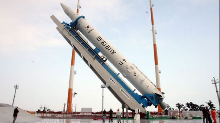 Coreea de Sud mărește raza de acțiune  a rachetelor sale - korearoket74140500-1349726546.jpg