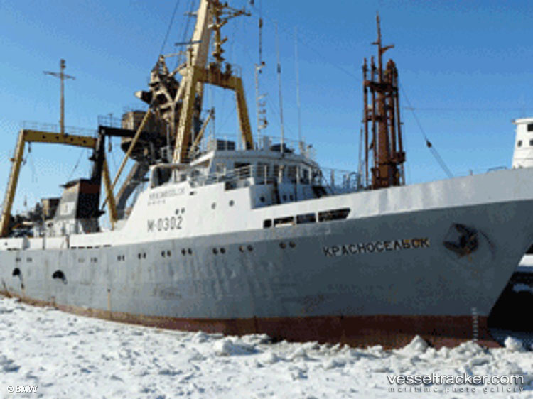 Un trauler rusesc a fost scufundat de furtuna Dagmar - krasnoselsk1-1324973849.jpg