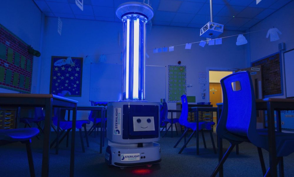 INSP nu recomandă utilizarea lămpilor UV pentru dezinfecţia suprafeţelor în şcoli - lampa-1614431001.jpg