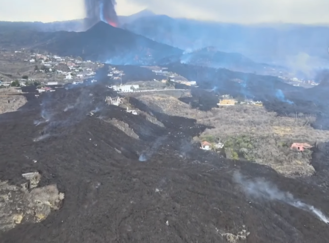 La Palma: Vulcanul a distrus peste 1.000 de case - lapalma-1633097419.jpg