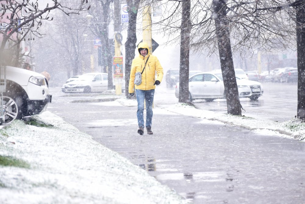 Lapoviţă şi ninsoare, în zona Dobrogei şi pe litoral - lapovita-1639509173.jpg