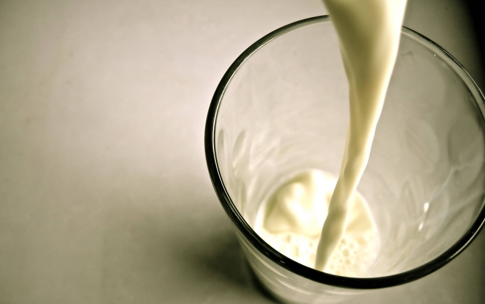 MADR / Nu există nicio alertă care să implice România în cazul laptelui din Serbia contaminat - lapte-1361527873.jpg