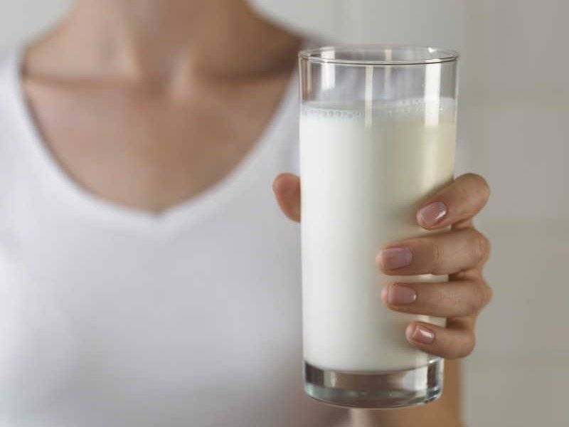 Cu ce poți înlocui laptele de vacă dacă ești alergic? - lapte-1410338237.jpg