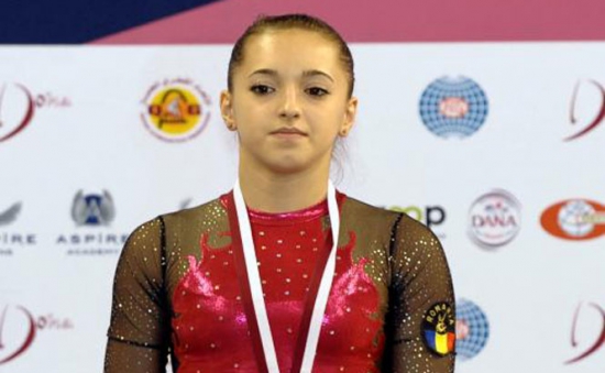 Campionatele Europene de la Moscova/ Larisa Iordache, medalie de ARGINT la individual-compus - lari-1366387063.jpg