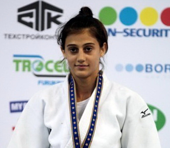 Judo: Larisa Florian, medaliată cu aur la Grand Slam-ul de la Baku - larisaflorian-1489161338.jpg
