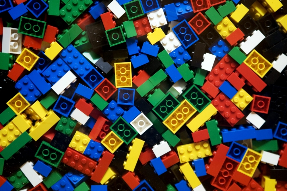 Invitație în Universul Lego! - lego-1408872542.jpg