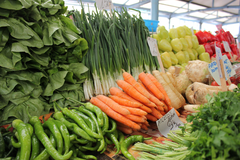 Ne-am întors la prețurile unice în piețele constănțene? - legumefructecitricezarzavaturipi-1339597492.jpg