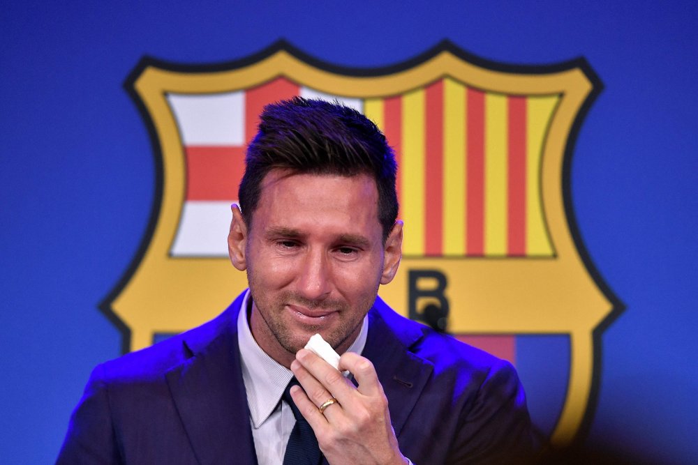 Leo Messi, în lacrimi la conferința de presă de adio la Barcelona: ”Eu și familia mea voiam să rămânem aici” - leo-1628492103.jpg