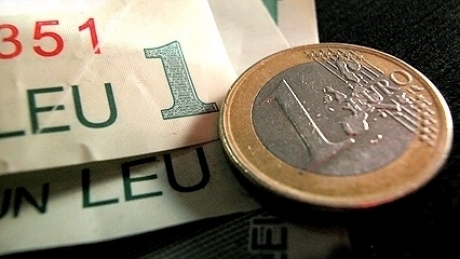 Euro ciupește o fărâmă din leu - leueuro-1425906814.jpg