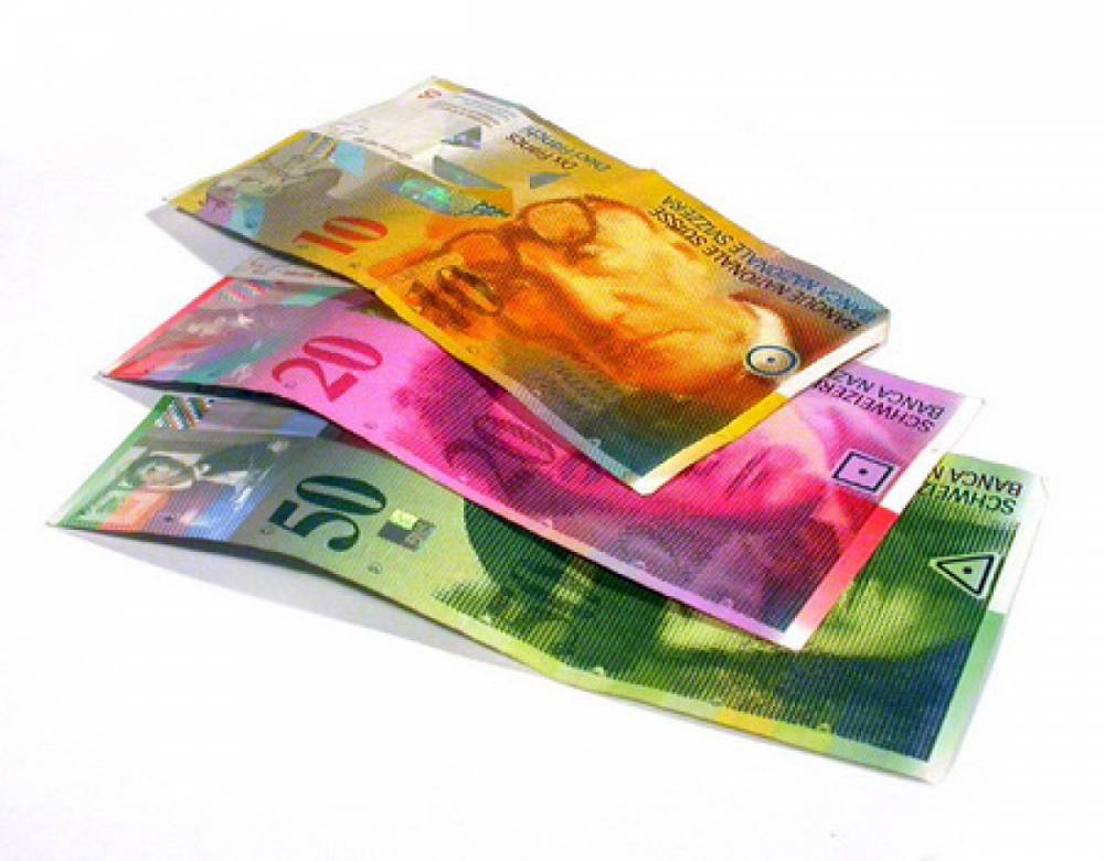 Lovitură pentru francul elvețian: a pierdut 3,73 bani - leufranc-1424865933.jpg
