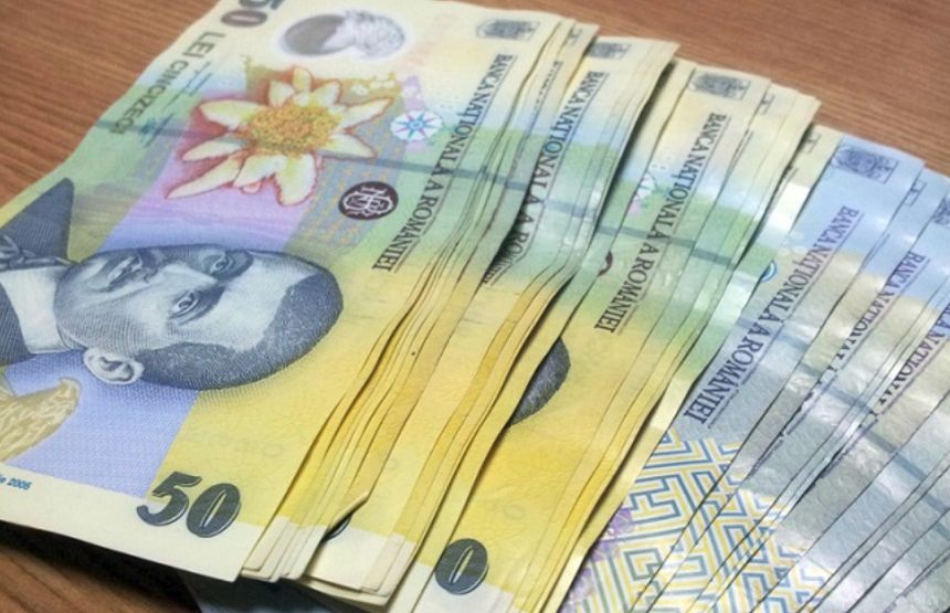 Leul ciupește din euro, dar e mușcat de dolar și franc elvețian - leul-1591281596.jpg