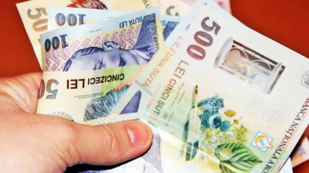 Leul pierde la euro și francul elvețian, dar mușcă din dolar - leul-1607015711.jpg