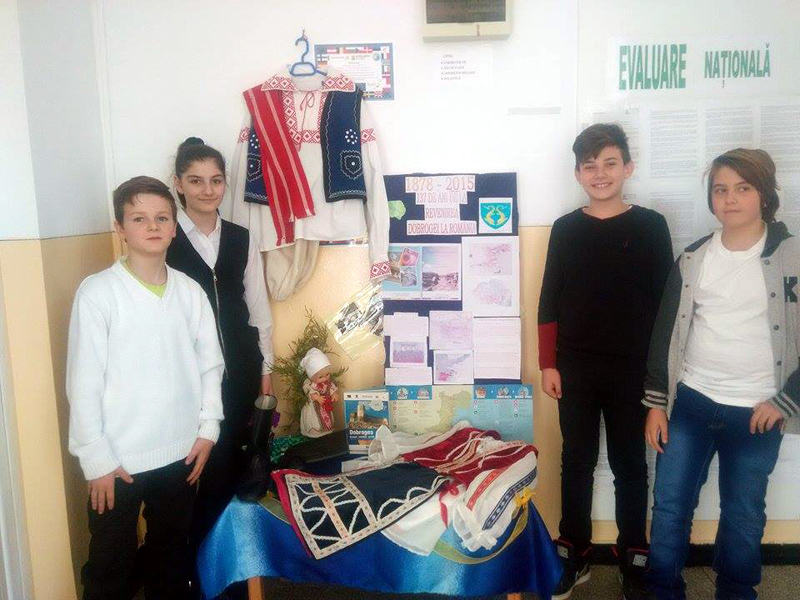 Elevii din Negru Vodă, semnatarii unei expoziții - liceulnegruvoda-1447439023.jpg