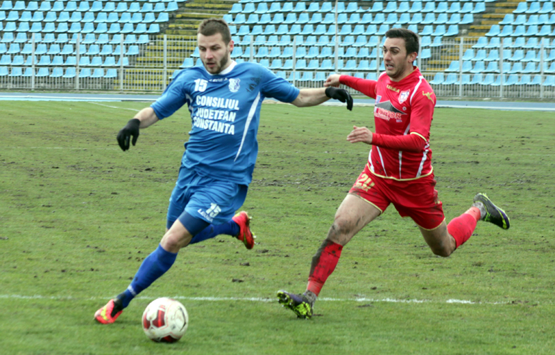 Liga a II-a la fotbal, etapa a19-a. FC Farul,  înfrângere cruntă pe terenul Brăilei - ligafcfarul-1426431285.jpg