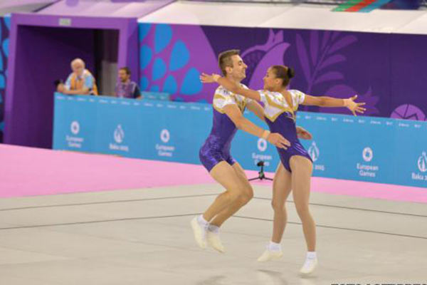 Baku 2015: România, calificată în finala probei de perechi mixte, la gimnastică aerobică - liviapanaeteidacianbarna-1434605298.jpg