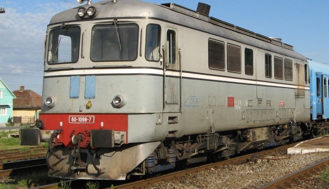 Trenurile de pasageri vor circula între România și Ungaria fără schimbarea locomotivei la frontieră - locomotivasarmasag43291600134424-1355069746.jpg