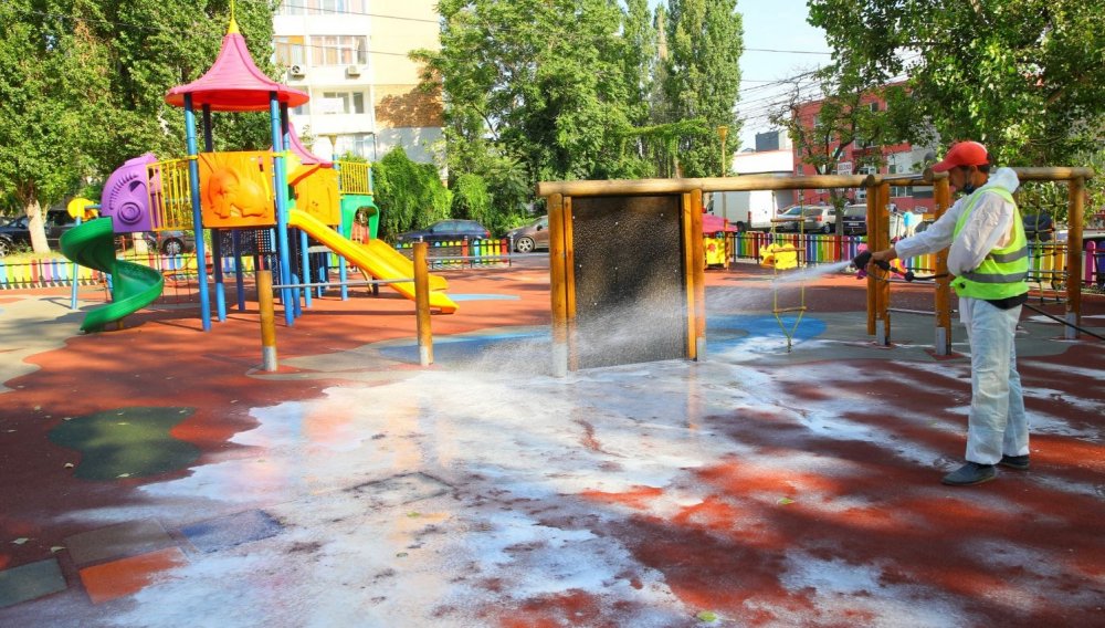 Locurile de joacă din Constanța, dezinfectate permanent - locuriledejoaca-1600012541.jpg