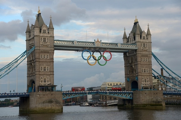 Mai sunt câteva ore până la deschiderea Jocurilor Olimpice de la Londra - londra2012ceremoniadeschiderejoc-1343406117.jpg