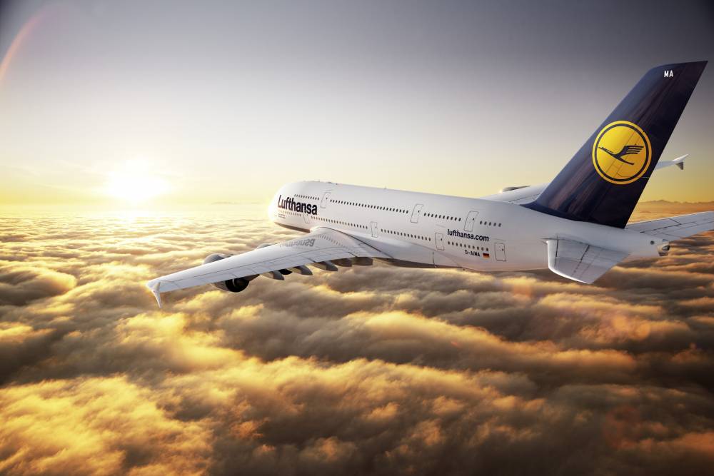 Greva Lufthansa continuă! - lufthansaa380other-1447141432.jpg
