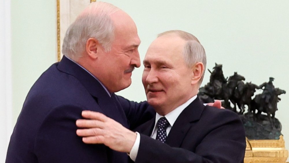 Lukaşenko, spitalizat „de urgenţă” la Moscova, după o întâlnire cu Putin - lukashenkoleftandputinatthekreml-1685274305.jpg