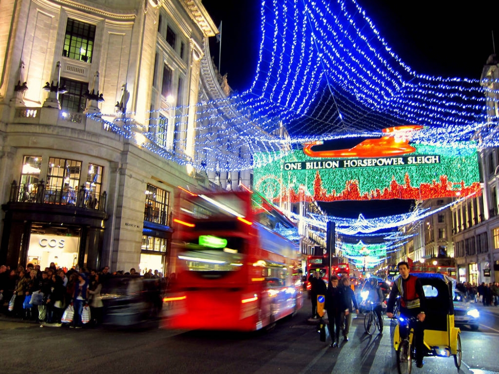 S-au aprins luminile de Crăciun la Londra - lumini-1352189391.jpg