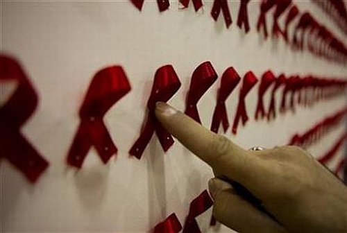 Cazurile de SIDA s-au înmulțit îngrijorător de mult în țara noastră - luptaantihivsida-1343300575.jpg