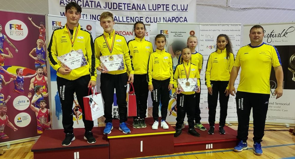 Luptătorii de la CSS Mangalia, pe podiumul turneului de la Cluj - lupte-1558379090.jpg