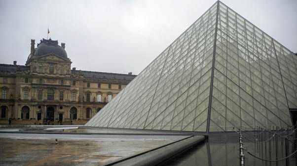 S-a închis Muzeul Luvru din Paris! - luvru-1584117705.jpg