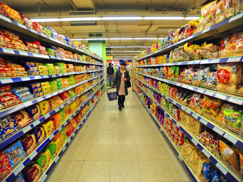 E oficial! 51 % produse românești, pe rafturi.  Hipermarketurile, obligate să comercializeze alimente locale - magazin1390225476-1461064950.jpg