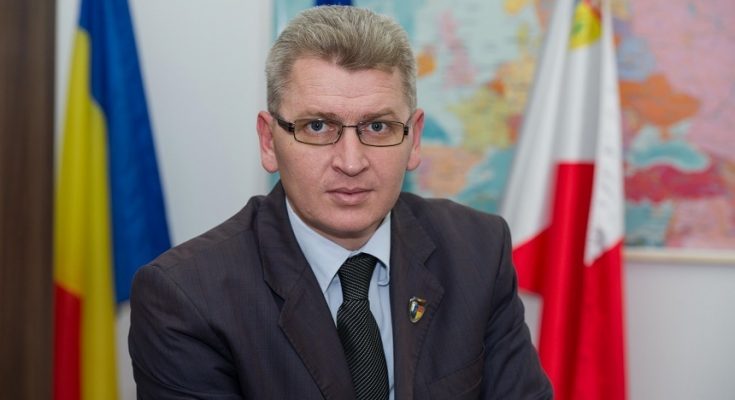 Acuzații grave la adresa ministrului Lucian Romașcanu - mainflorinroman735x400-1500550875.jpg
