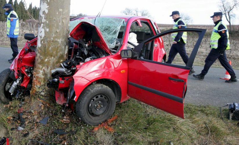 Mai puțini morți în accidente, pe șoselele României - maiputinimorti-1418584721.jpg