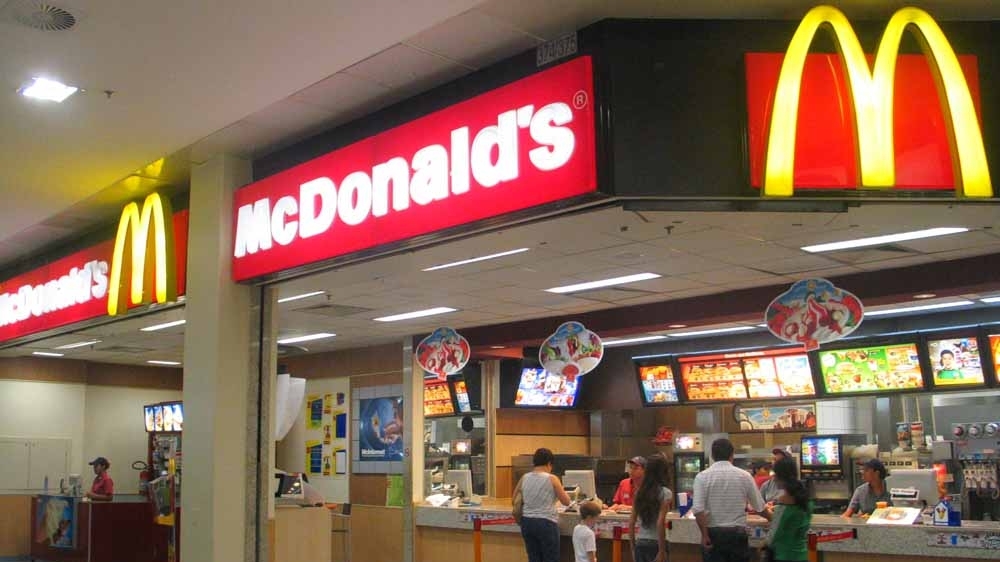 McDonald's și-a suspendat activitatea în Crimeea - mancare-1396598667.jpg