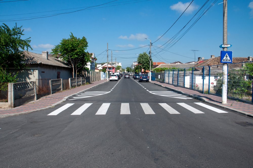 17 străzi din Mangalia, asfaltate cu bani europeni, în cadrul unui proiect transfrontalier - mangaliaasfaltarestrazi-1664299065.JPG