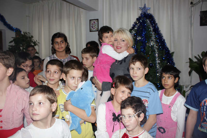 Manuela Mitrea și-a vizitat copiii 