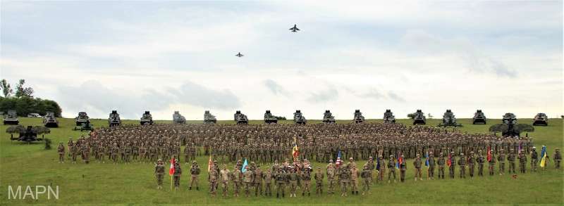 Peste 10.000 de militari cu peste 1.700 de mijloace tehnice din 13 ţări aliate - la exerciţiul Saber Guardian - mapn-1685100303.jpg