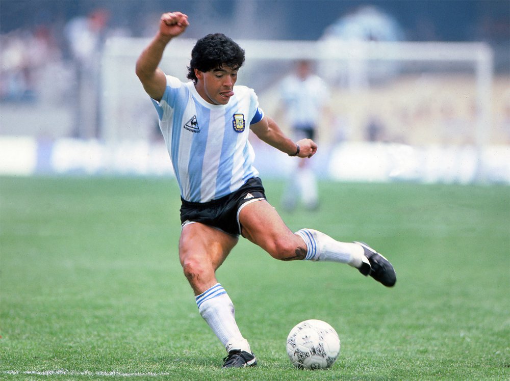 Doliu în lumea fotbalului. A murit Diego Maradona - maradona-1606322741.jpg