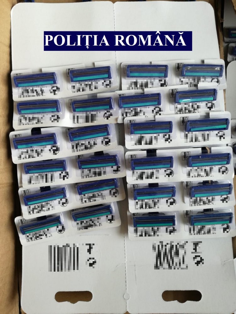 Marfă contrafăcută, confiscată de polițiști în Portul Constanța Sud Agigea - marfacontrafacuta-1571258358.jpg