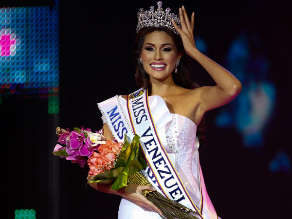 Miss Universe 2013 este din Venezuela - mariagabrielaislermissvenezuela2-1384070857.jpg