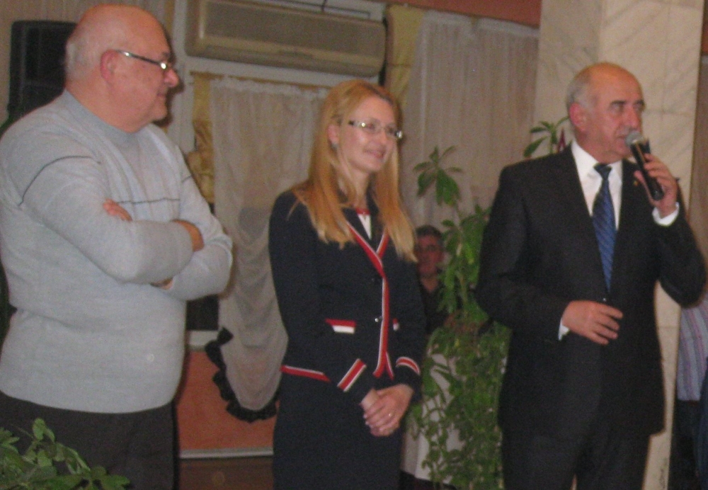 Maria Stavrositu a obținut sprijinul rezerviștilor și veteranilor constănțeni - mariastavrositurezervisti-1354114152.jpg