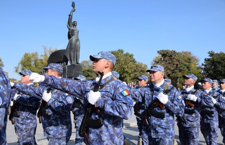 Marinarii militari celebrează Ziua Europei și Ziua Independenței de Stat a României, la Constanța - marinarii-militari-1683635247.jpg