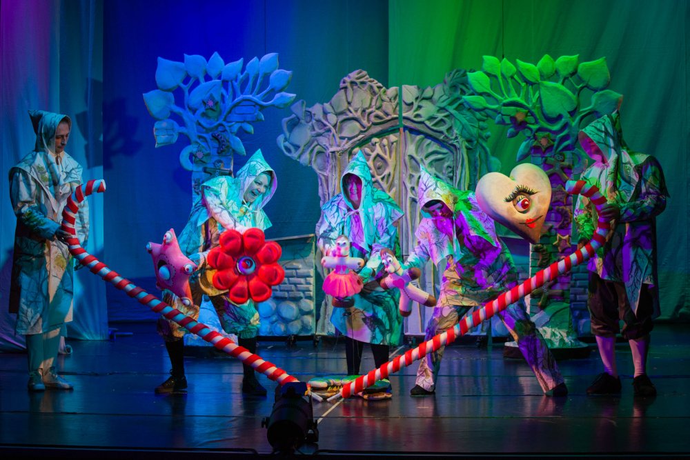 Moment artistic de Ziua Marionetei, la Teatrul „Căluţul de mare” - marionete-1615899064.jpg