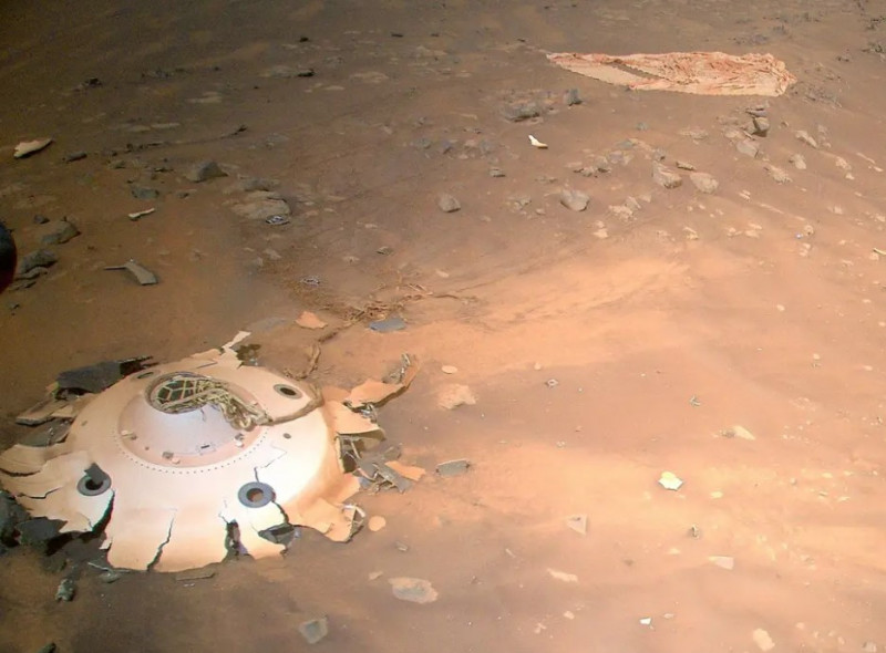 Marte se transformă într-o groapă de gunoi a oamenilor? Imaginile surprinse de roverul Perseverance - martegunoaie-1655991269.jpg