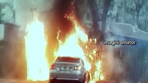 Un bolid de lux a ars ca o torță în Constanța (VIDEO) - masinaarde68618300-1332914985.jpg