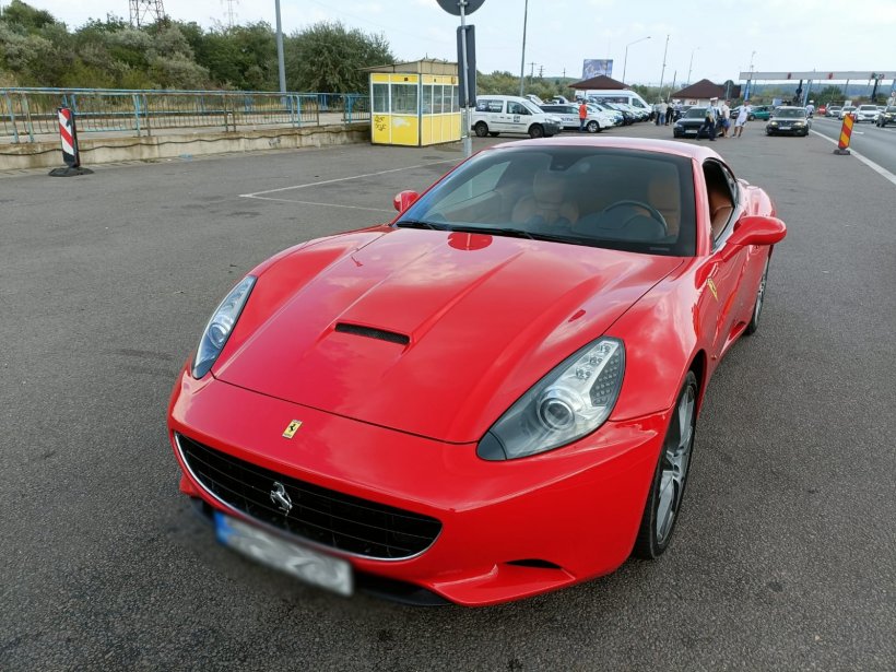 Ferrari de 100.000 de euro, prins fără ITP pe Autostrada Soarelui - masinai-1660577450.jfif