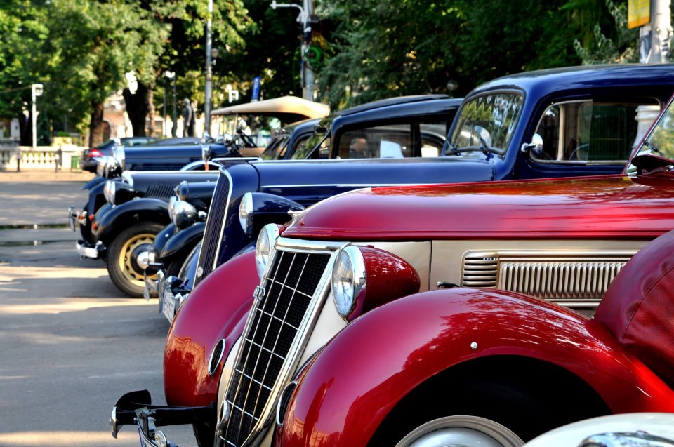 Mașini de epocă, pe străzile Constanței - masinideepoca-1429188156.jpg